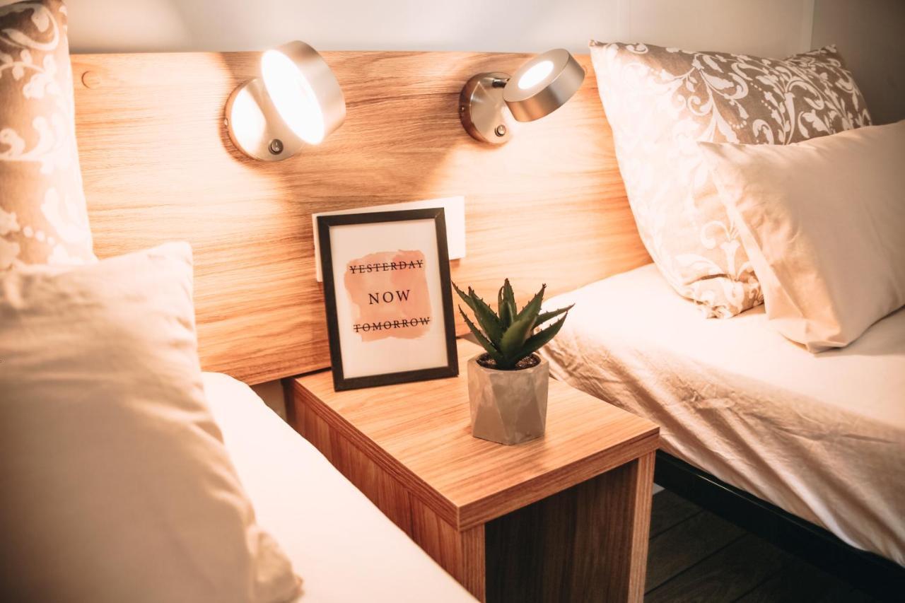 Mobile Home Peponi Del Mar, Camping Porton Biondi Rovinj Bagian luar foto