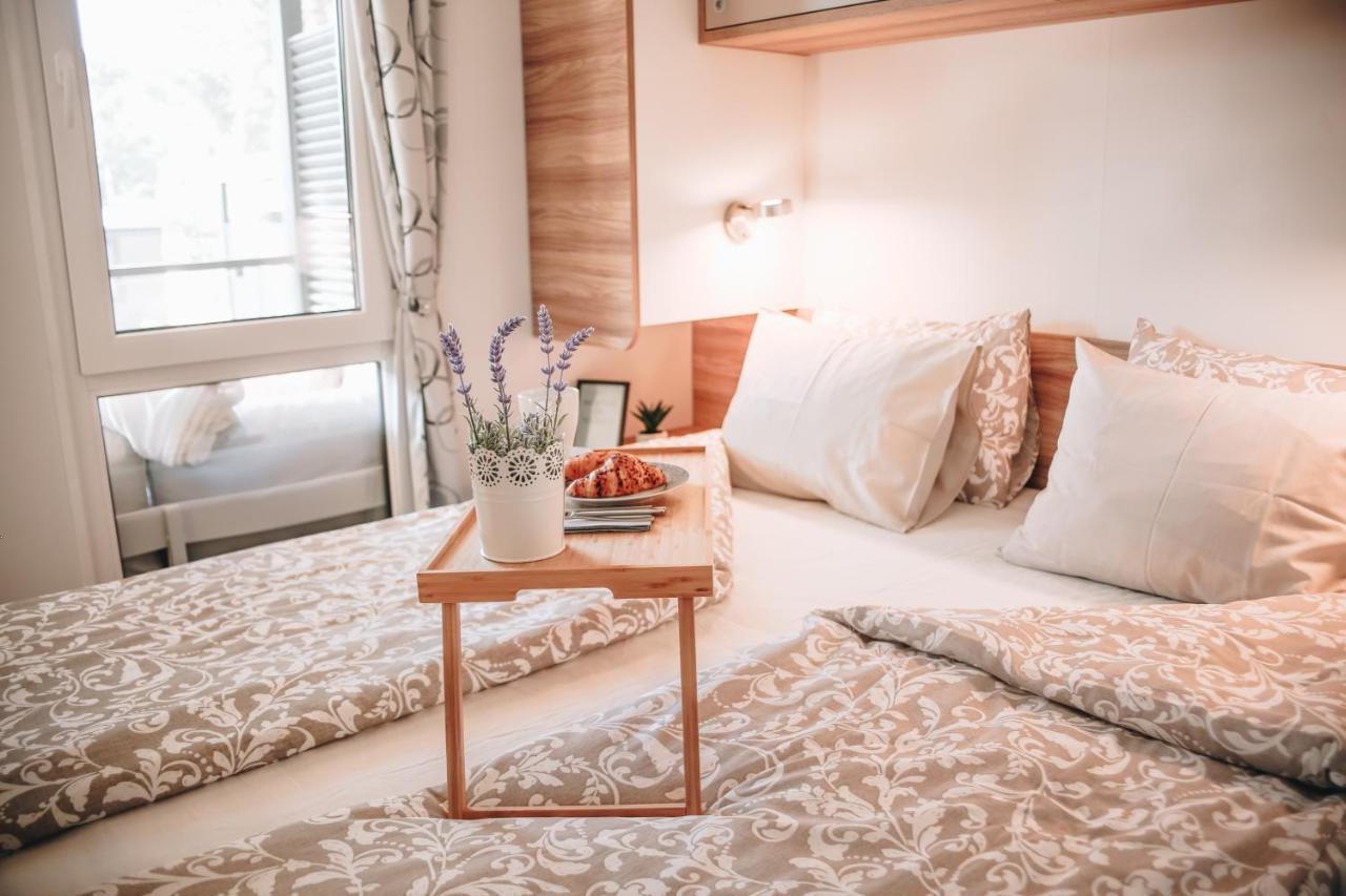 Mobile Home Peponi Del Mar, Camping Porton Biondi Rovinj Bagian luar foto